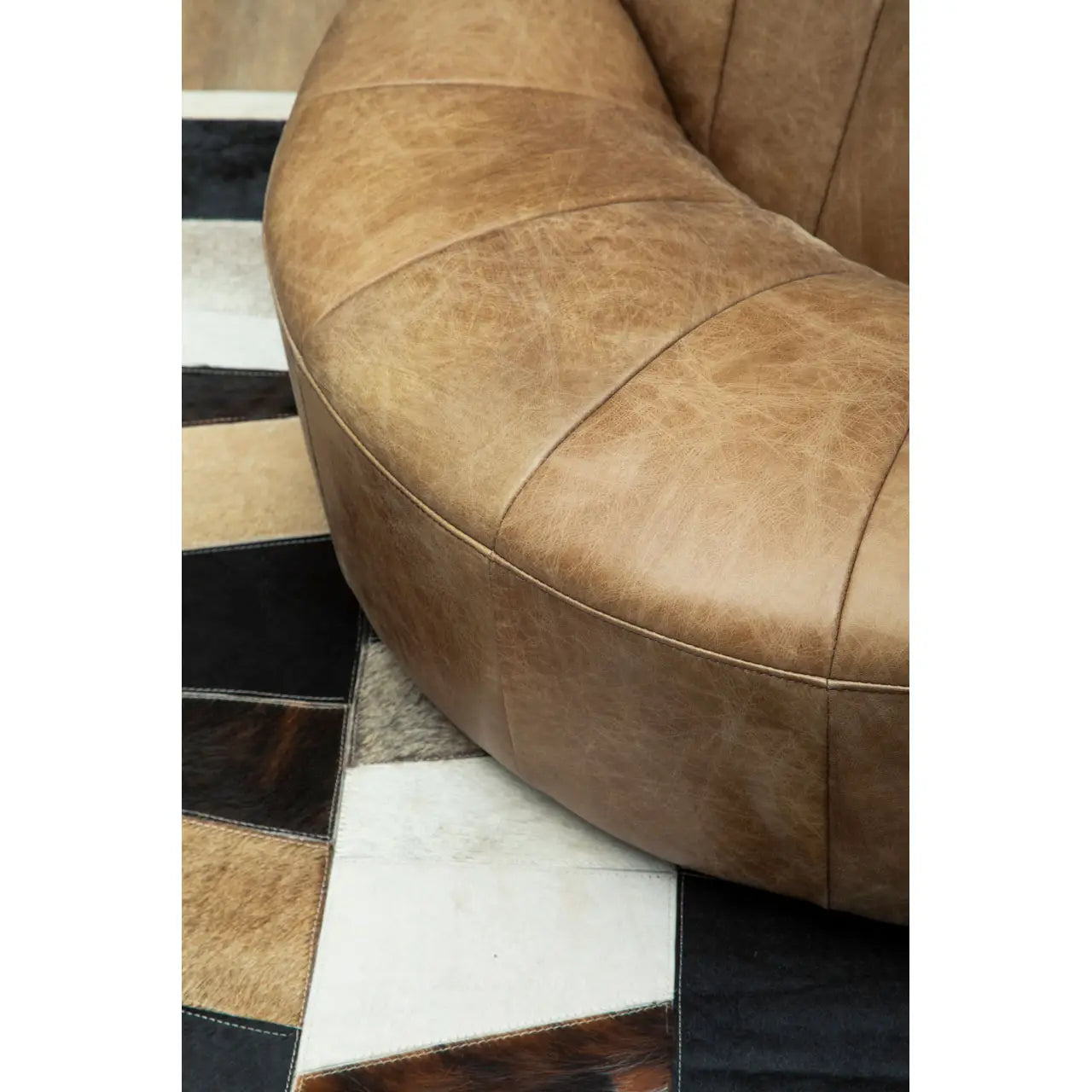 Leather Shell Accent Seat | Pleated Vintage Brown