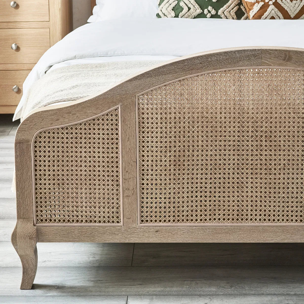 Julian Bowen Fleur Rattan Bed - Wood Velvet