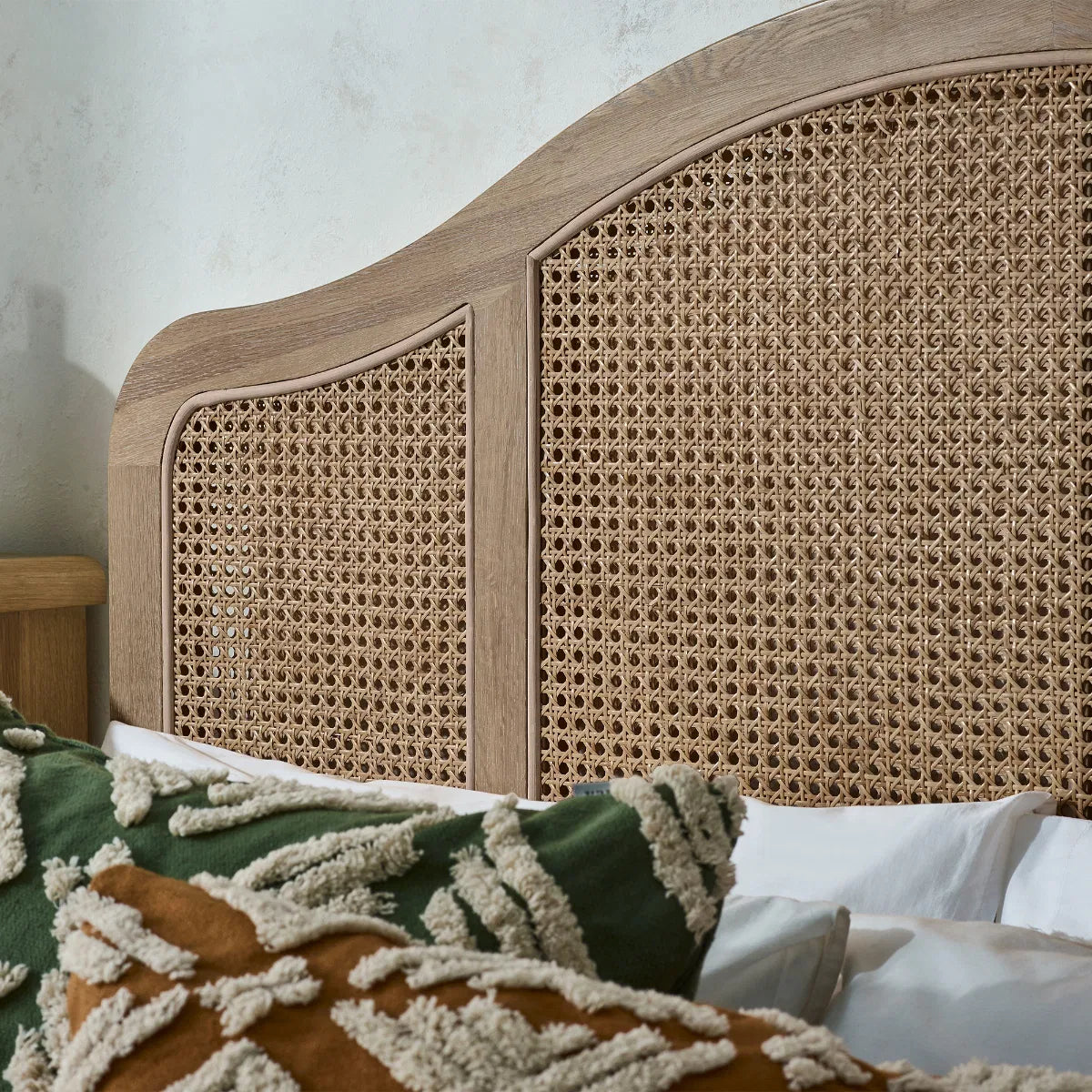 Julian Bowen Fleur Rattan Bed - Wood Velvet