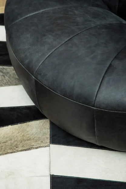 Leather Shell Accent Seat | Pleated Vintage Black